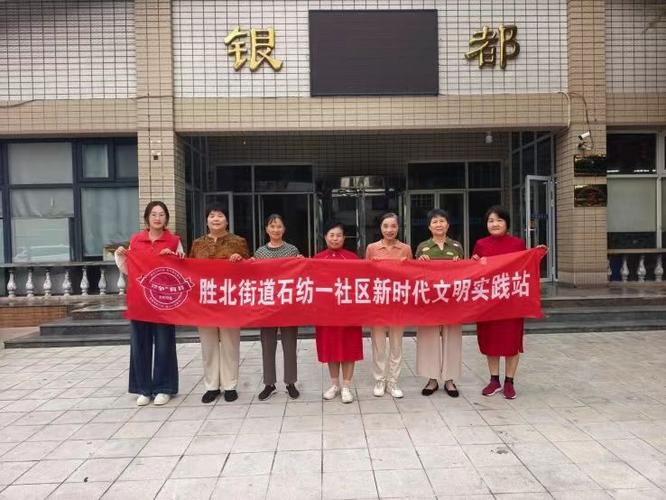 镜头定格温情 便民摄影服务如何温暖人心